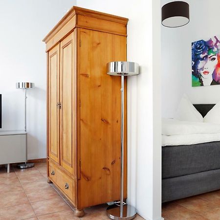 Swine By Rockchair Apartments L Superhost Status L Cozy Family & Business Flair In City Center "Mitte" Modern Studio Boxspringbed Welcomes You! Βερολίνο Εξωτερικό φωτογραφία