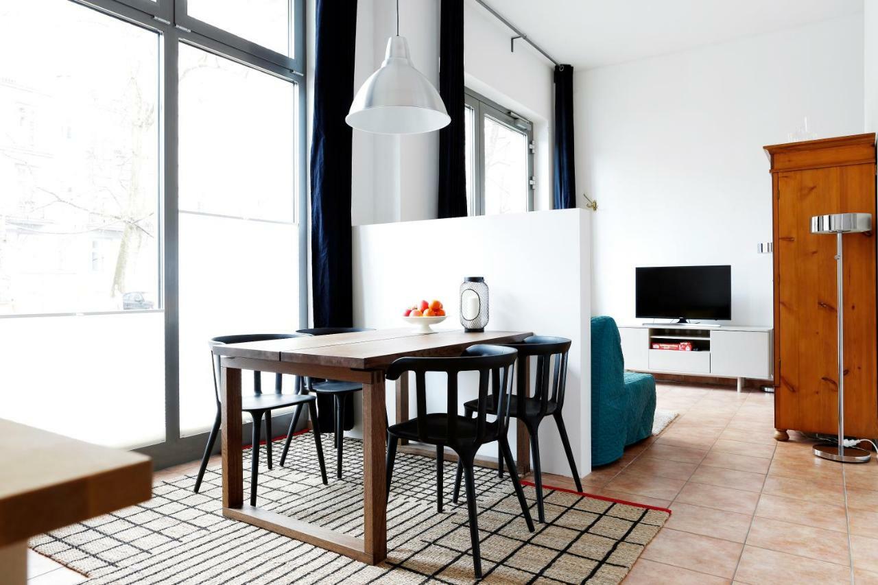 Swine By Rockchair Apartments L Superhost Status L Cozy Family & Business Flair In City Center "Mitte" Modern Studio Boxspringbed Welcomes You! Βερολίνο Εξωτερικό φωτογραφία